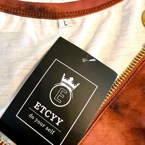 ETCYY Distressed Brown tshirt with cold straps Large - Picture 2 of 3